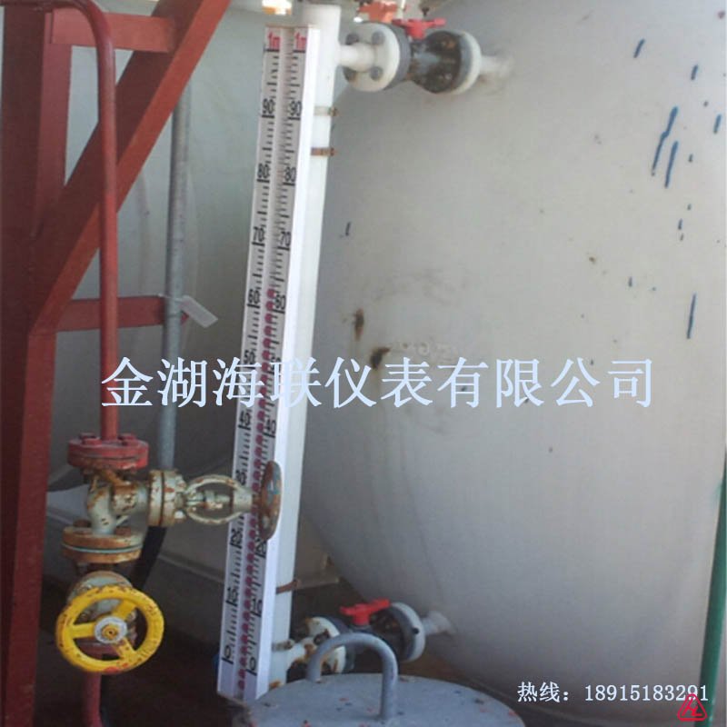 PP材質(zhì)磁翻板液位計(jì)安裝現(xiàn)場(chǎng)